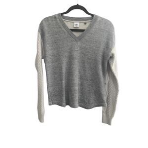 Cabi 3710 Fusion Sweater XS V-Neck Cable Knit Sleeves Gray Sweatshirt #6301
